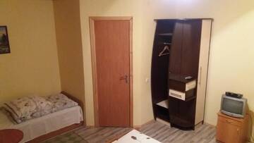 Фото номера Стандартный трехместный номер Гостевой дом Guest House Mandrivnyi г. Ясиня 10