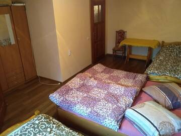 Фото номера Четырехместный номер с собственной ванной комнатой Гостевой дом Guest House Mandrivnyi г. Ясиня 7